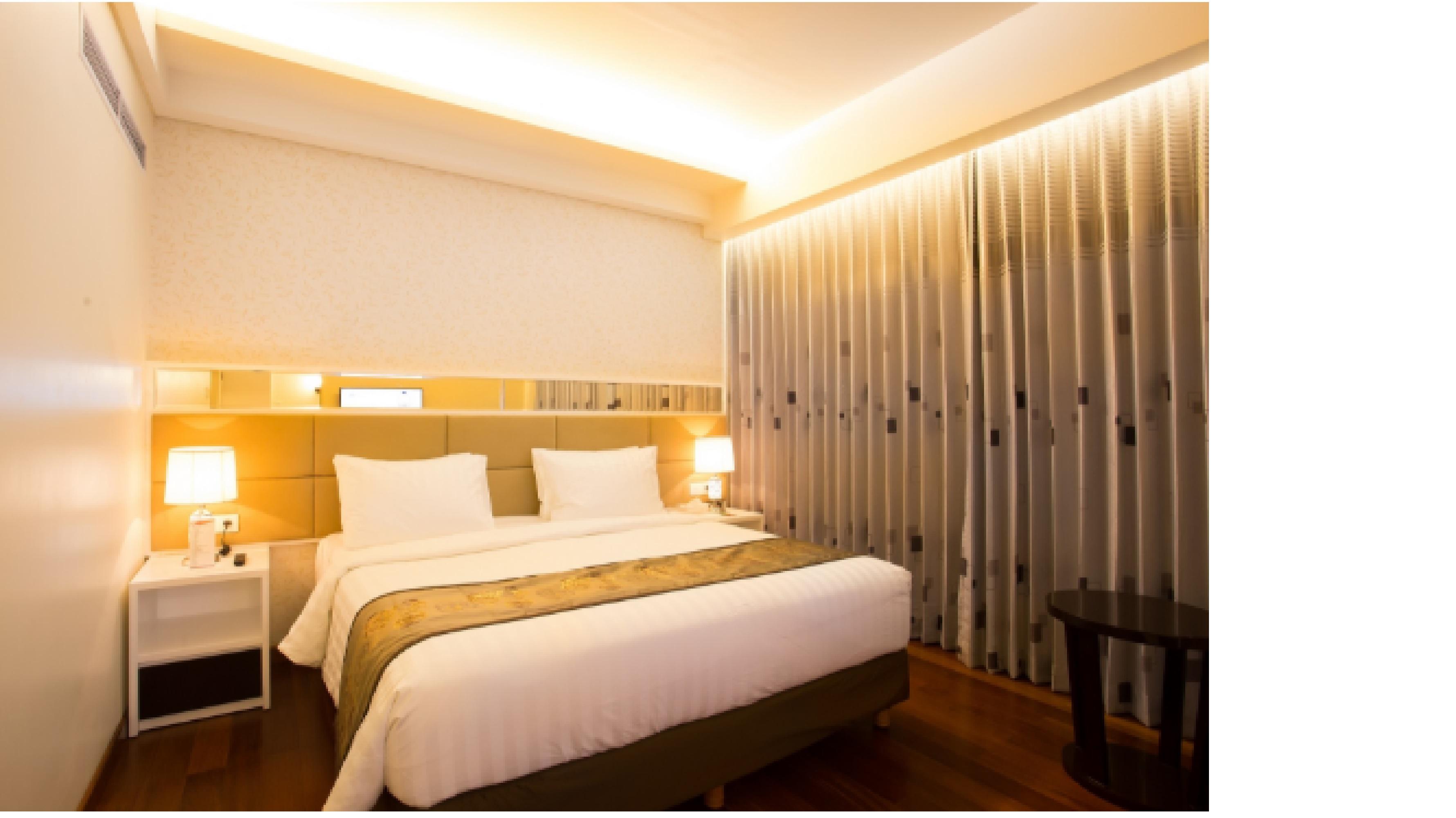 Golden Palace Hotel Lombok Матарам Екстериор снимка