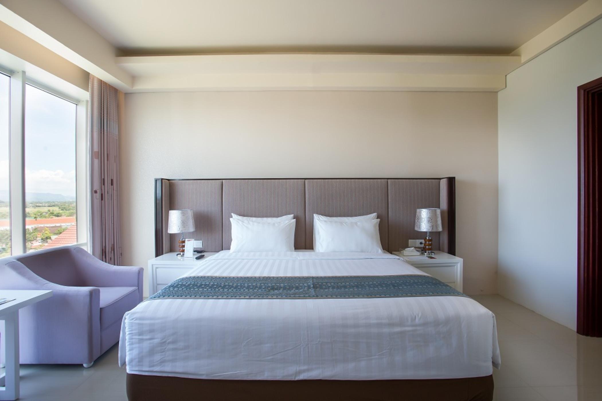 Golden Palace Hotel Lombok Матарам Екстериор снимка