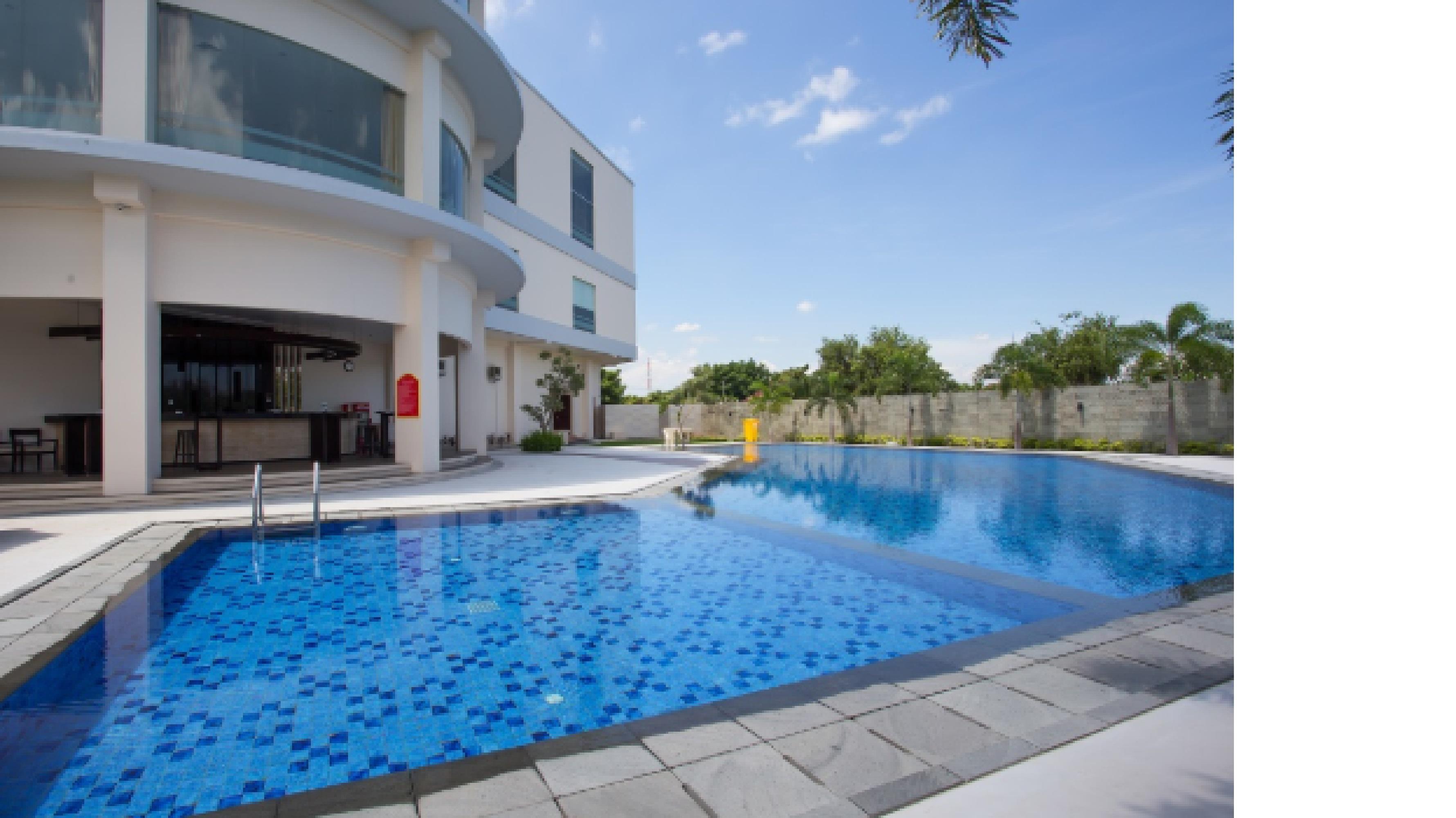 Golden Palace Hotel Lombok Матарам Екстериор снимка