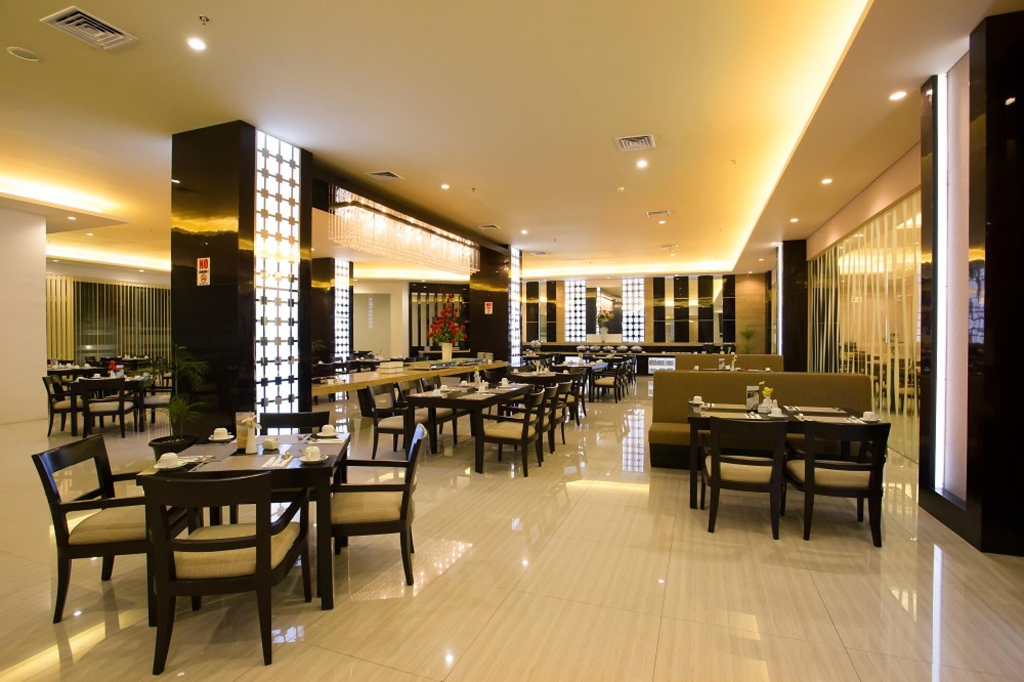 Golden Palace Hotel Lombok Матарам Екстериор снимка