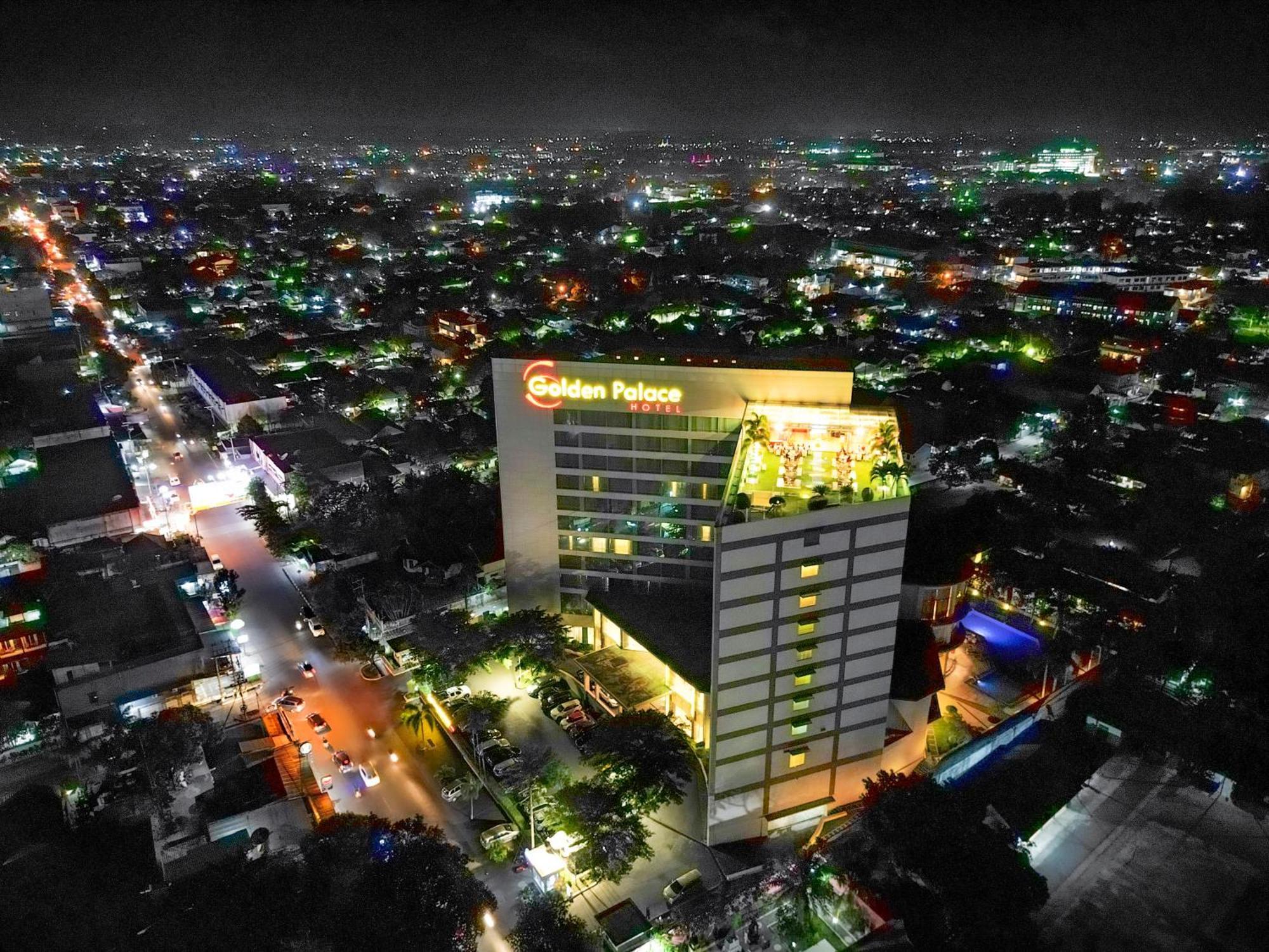 Golden Palace Hotel Lombok Матарам Екстериор снимка