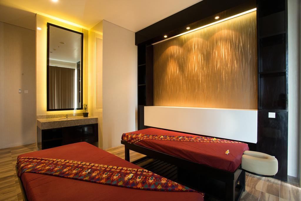 Golden Palace Hotel Lombok Матарам Екстериор снимка