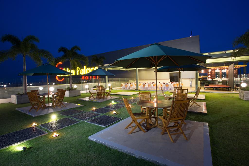 Golden Palace Hotel Lombok Матарам Екстериор снимка