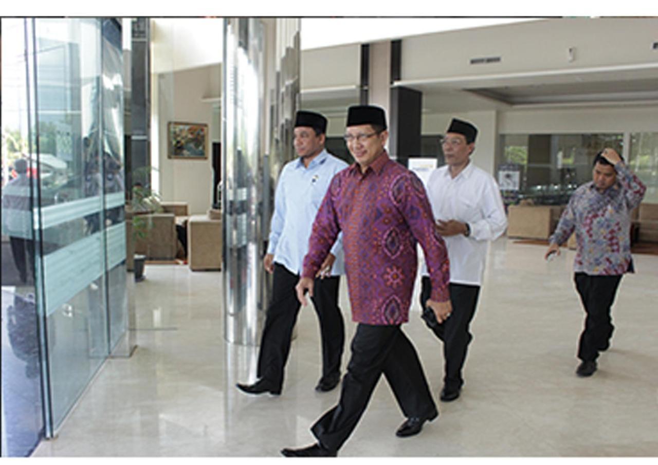 Golden Palace Hotel Lombok Матарам Екстериор снимка
